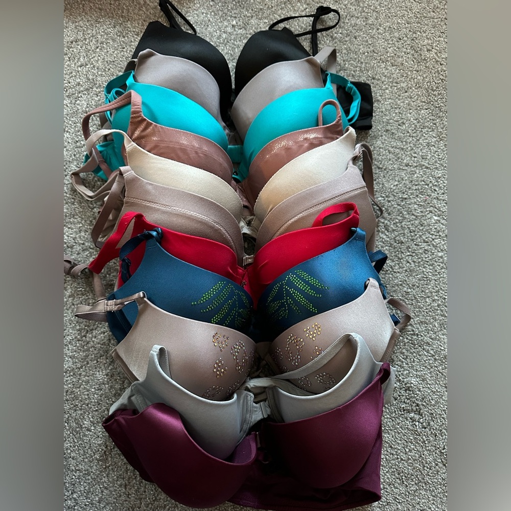 Victoria’s Secret Bras 36B